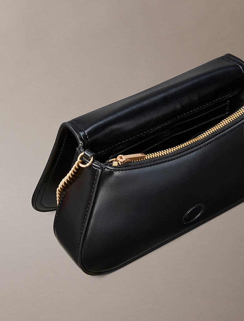 Calvin Klein - Black Curved Wallet with Chain Bracelet