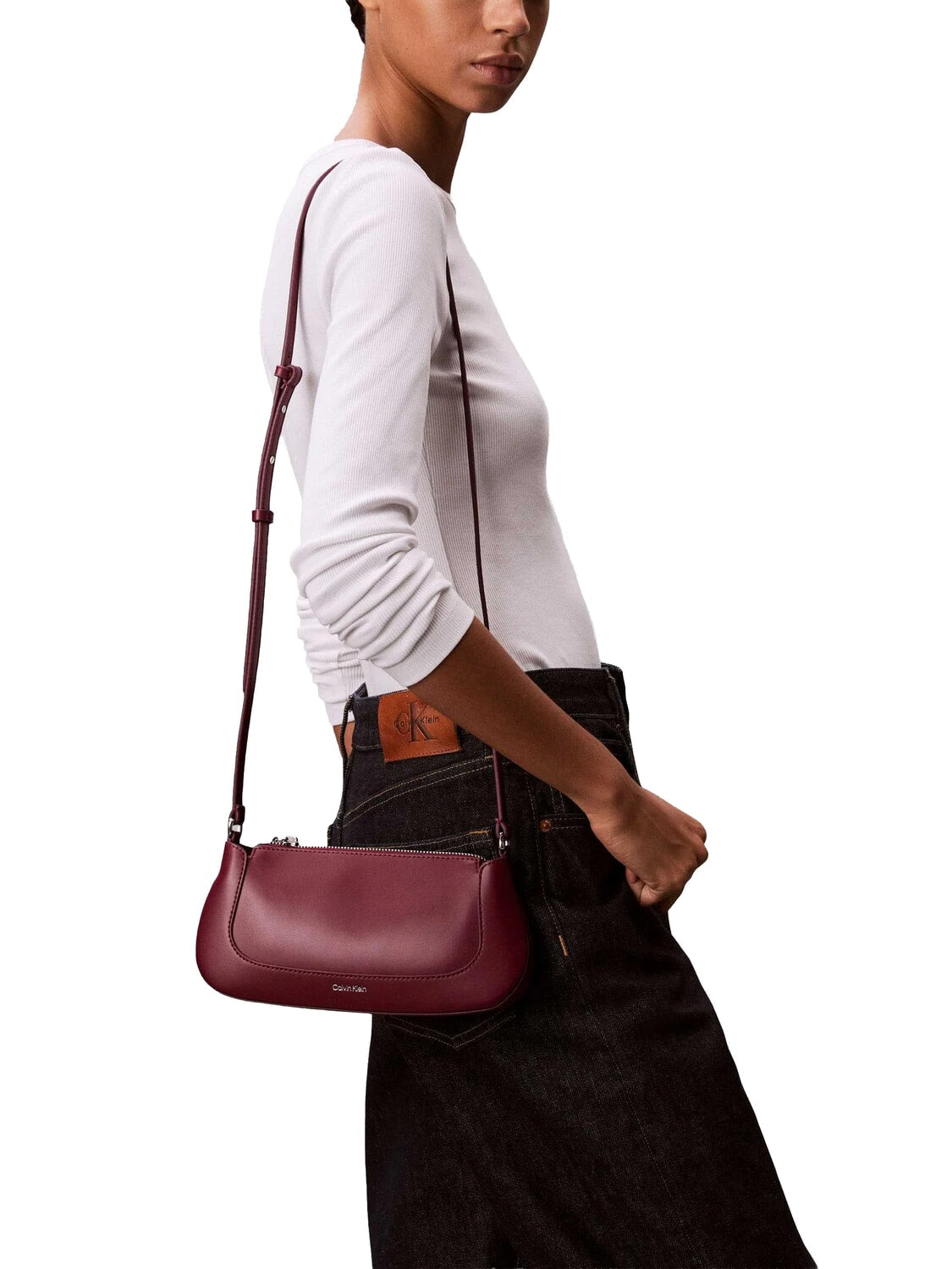 Calvin Klein - ENGRAVED Shoulder Bag Burgundy