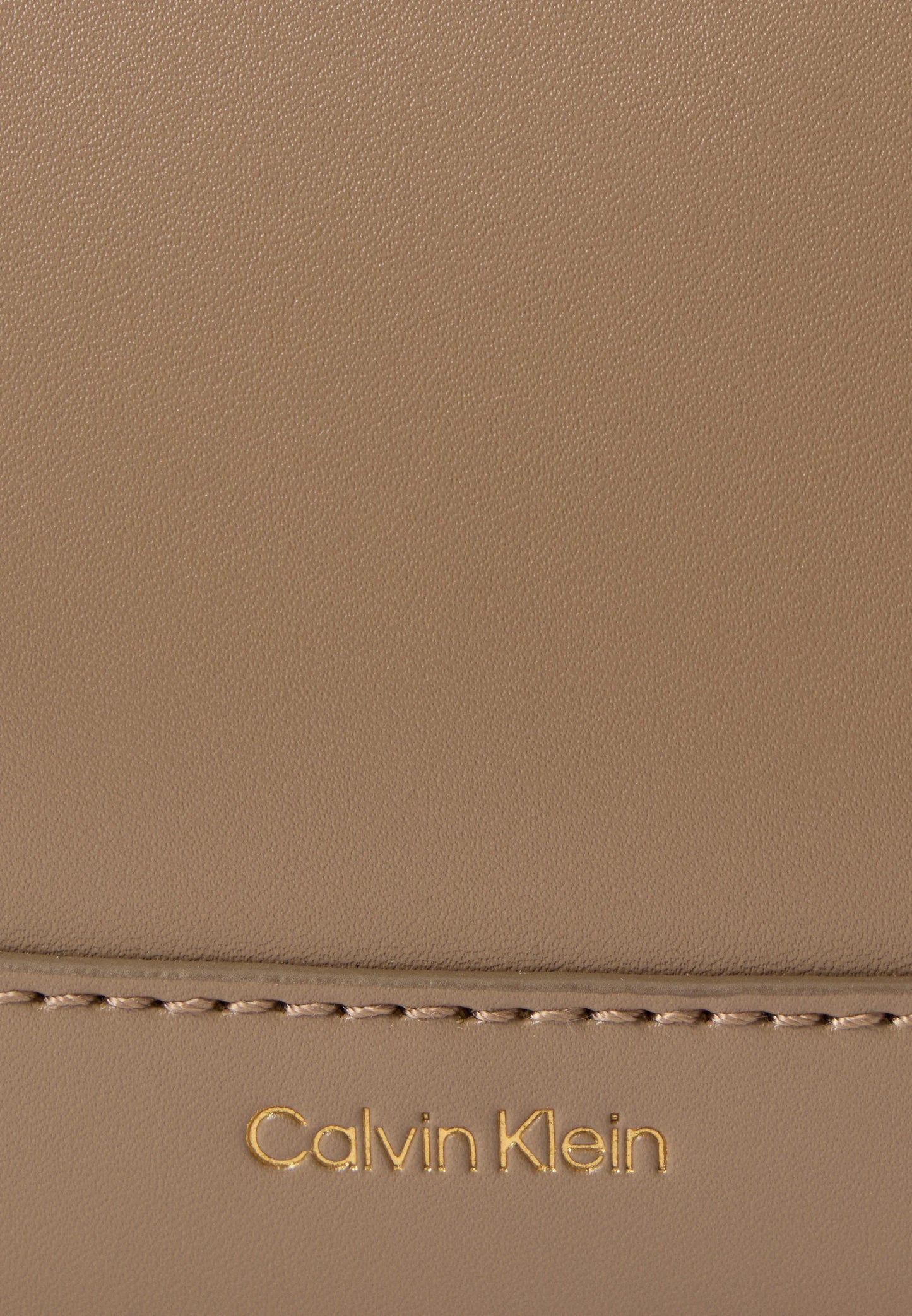 Calvin Klein - ENGRAVED Shoulder Bag Desert Taupe
