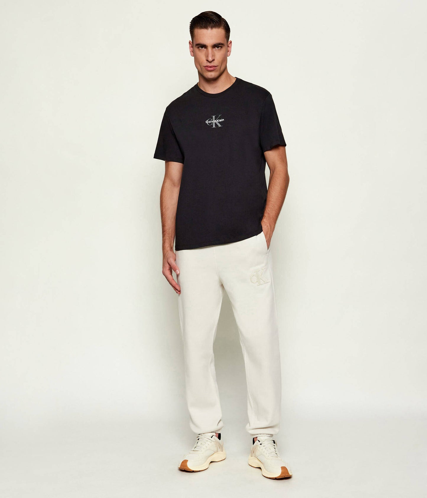 Calvin Klein - Black T-shirt with Monogram Logo